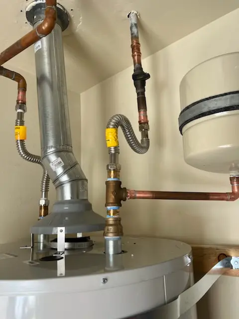 Water heater installation and plumbing repair in Leafy Dell